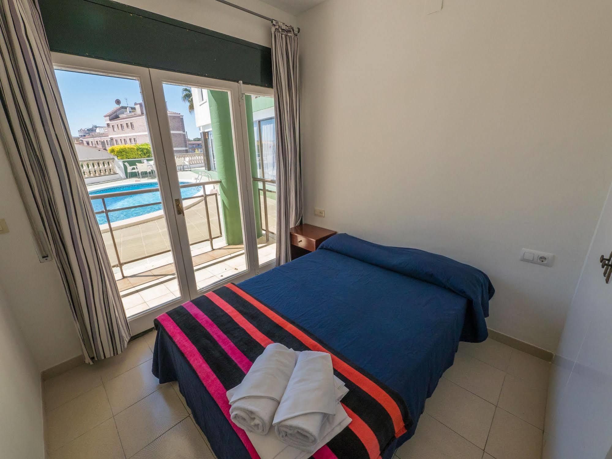 Apartamentos Ar Melrose Place Льорет-де-Мар Экстерьер фото